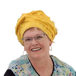 תמונת פרופיל טובה פניאל מחייכת