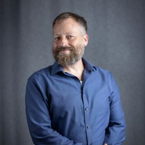 תמונת פרופיל איתמר קליין מסתכל ומחייך