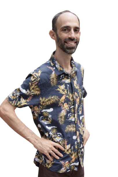 דורון גושן עומד מהצד